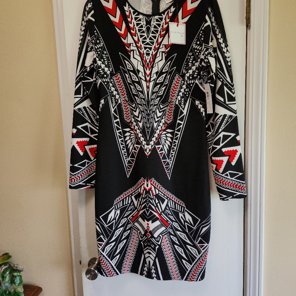 Bisou Bisou Black and Red Geometric Dress - Picture 2 of 4